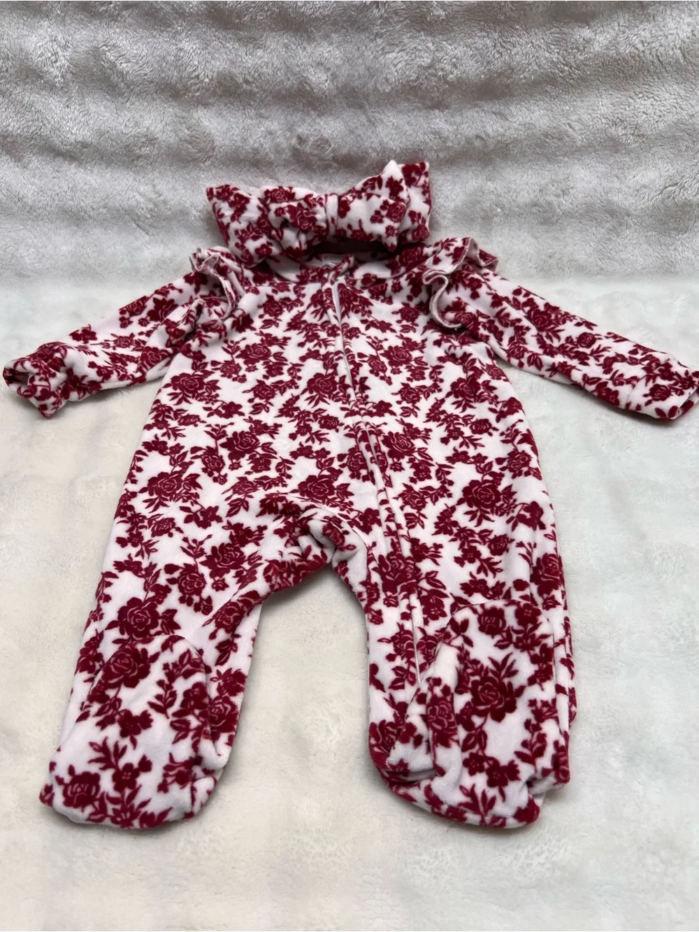 Tahari Baby - Red and White Floral Fleece One-Piece w/headband